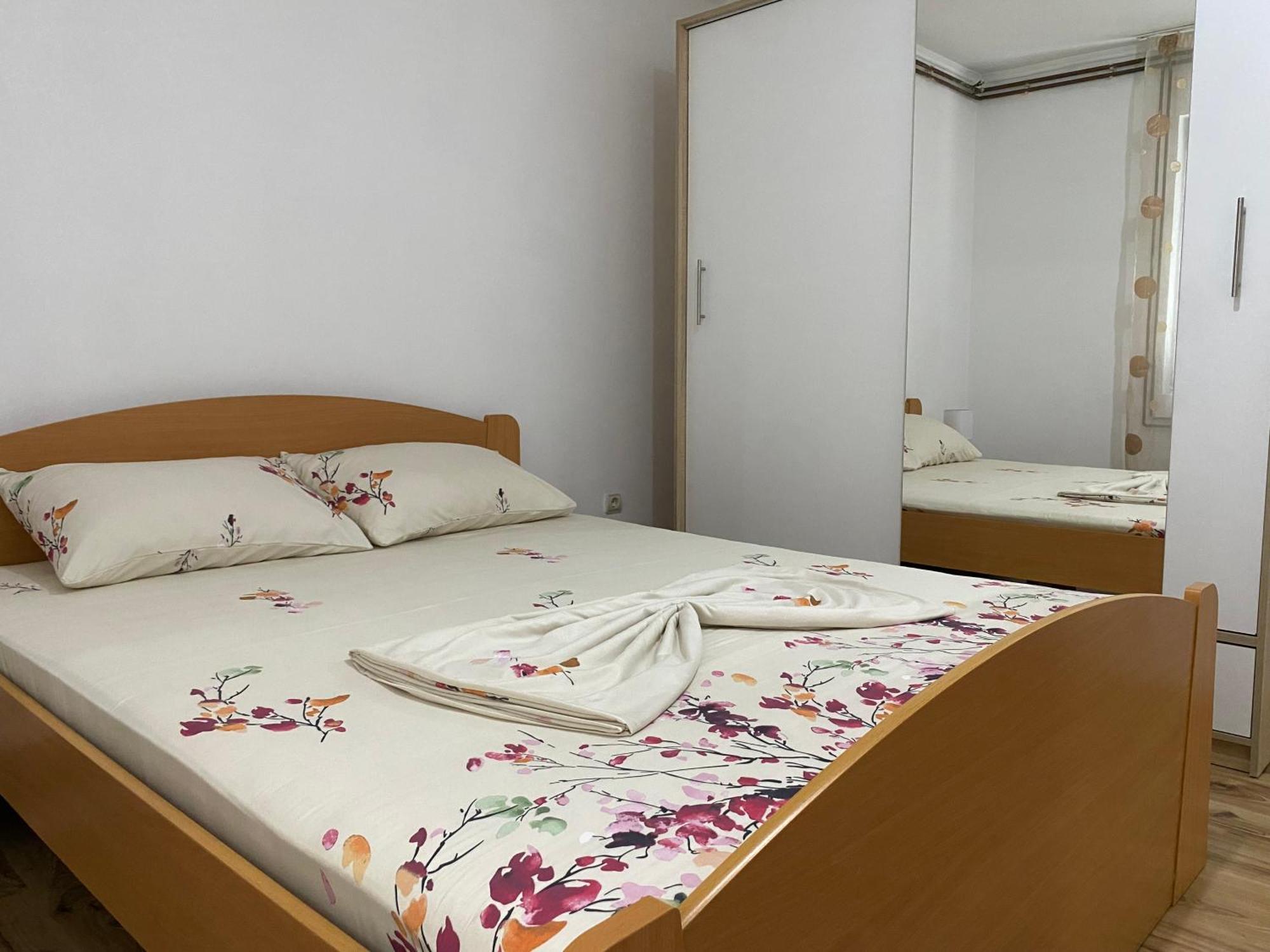 Apartmani Dora Leskovac Leskovac  Extérieur photo